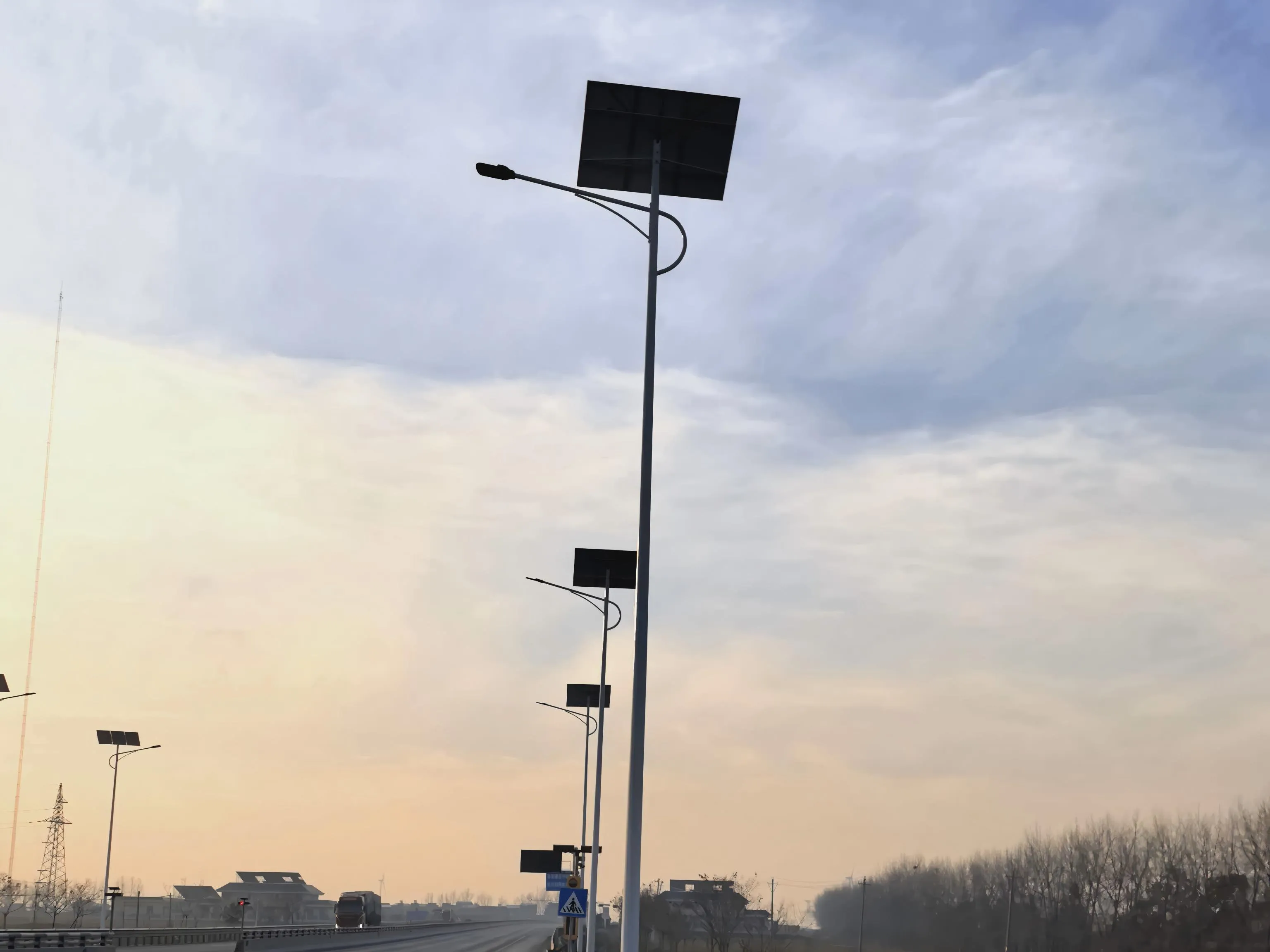 Split Solar Street Light Project for Xiangyang Highway